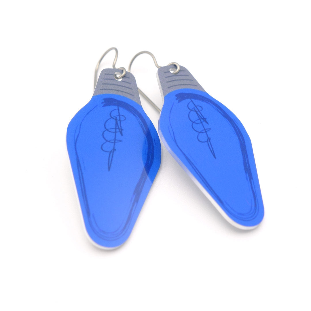 A pair of blue Christmas light bulb earrings by ColorUpLife.