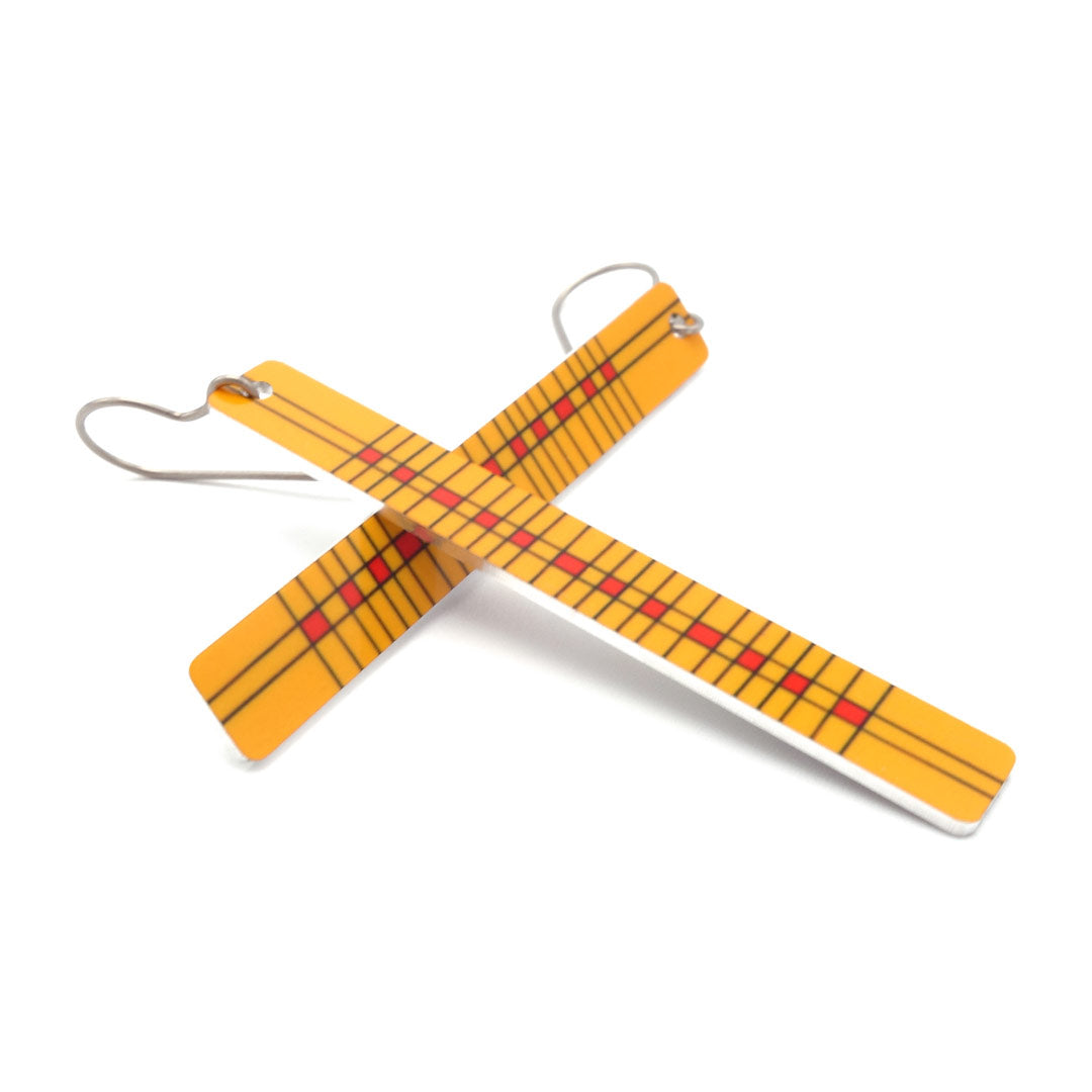 Color weave bar earrings in yellow and red by ColorUpLife.